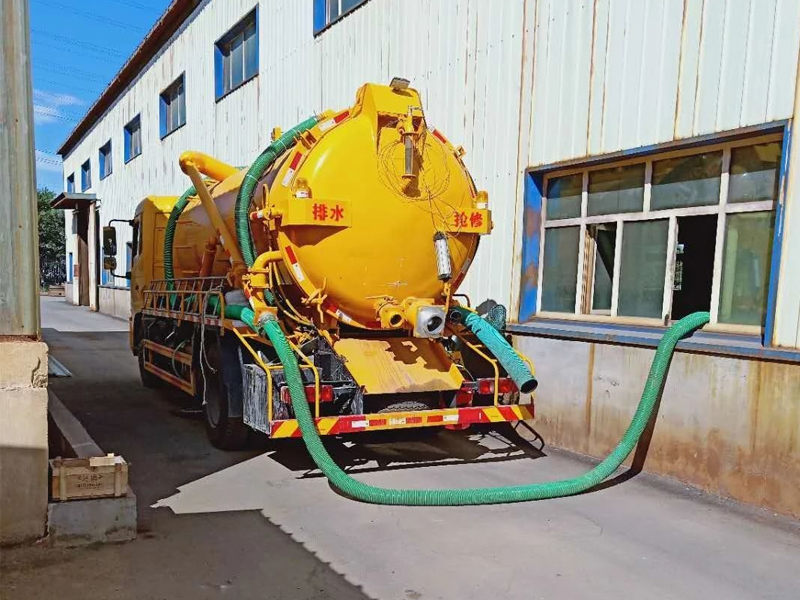 雄州厂区化粪池清理